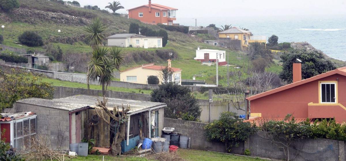 Núcleo costero de Suevos afectado por la regularización. |  La Opinión