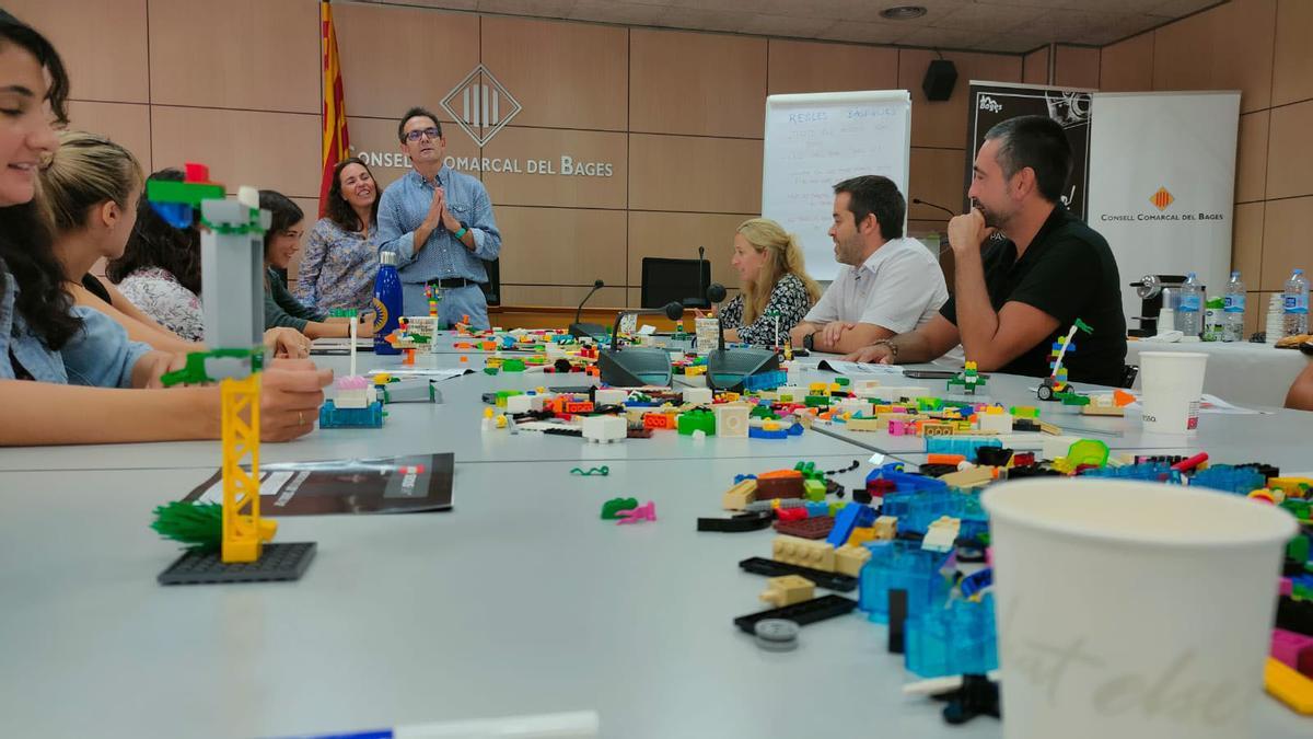 primera sessió realitzada, en la qual s’ha utilitzat una metodologia basada en el joc del Lego