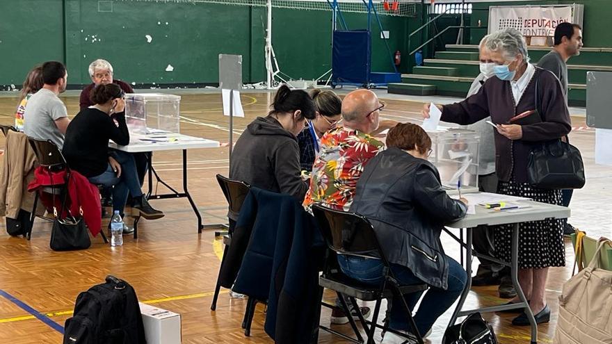 Aumenta la participación de votantes en Cangas y Moaña y baja en Bueu
