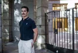 Francesc Soler, autor de 'Los asesinos guapos': "Nos cuesta pensar que alguien atractivo pueda ser malo, pero el cerebro nos engaña"