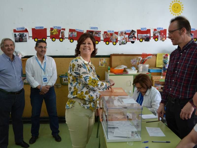 Imágenes de la jornada electoral en Extremadura