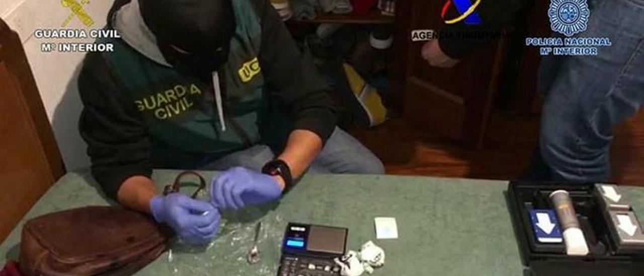 Desmantelan entramado criminal que introducía cocaína en Canarias