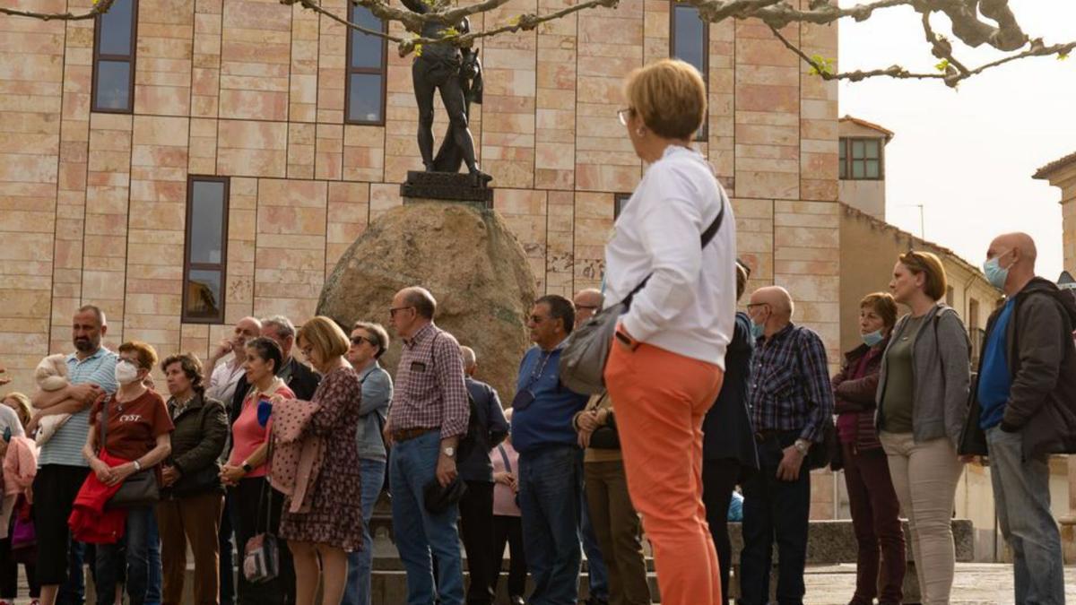 Un grupo de turistas, en Viriato. |