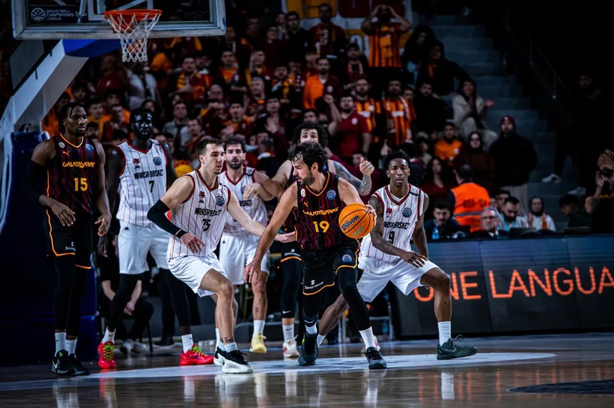 El Galatasaray se impuso al Manisa en el duelo turco del grupo del Unicaja.