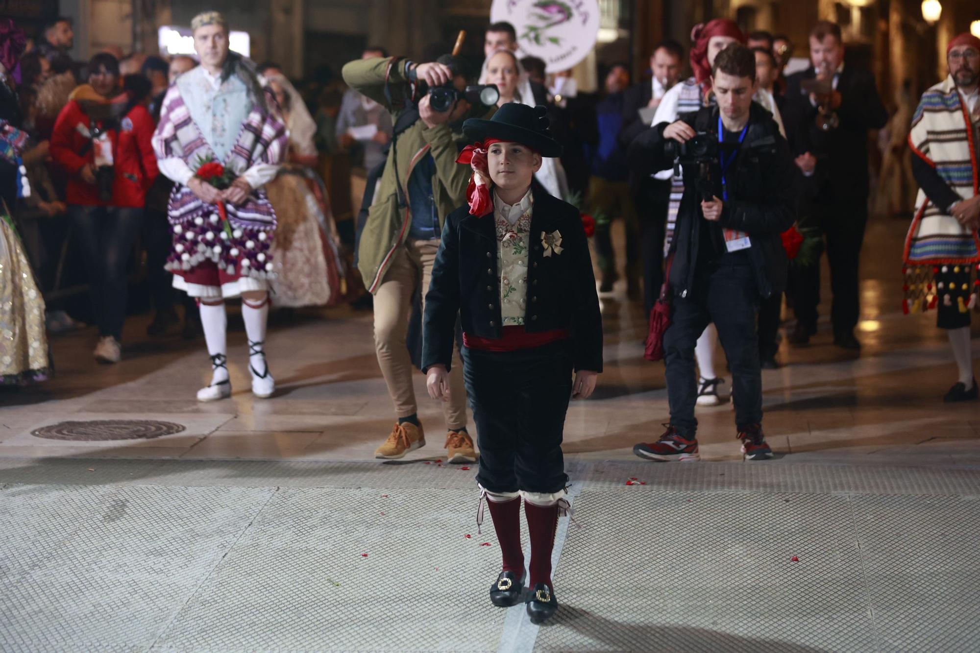 Búscate en el segundo día de ofrenda por la calle Quart (entre las 19:00 a las 20:00 horas)