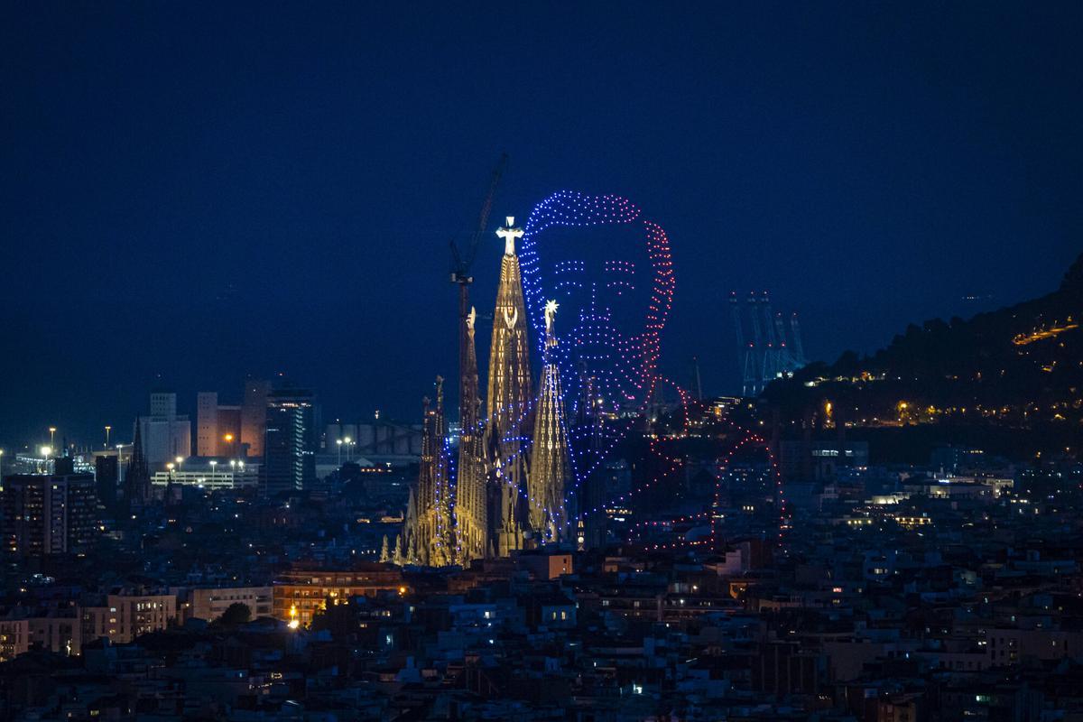 l’espectacle de la Sagrada Família de Flock Drone Art Studio
