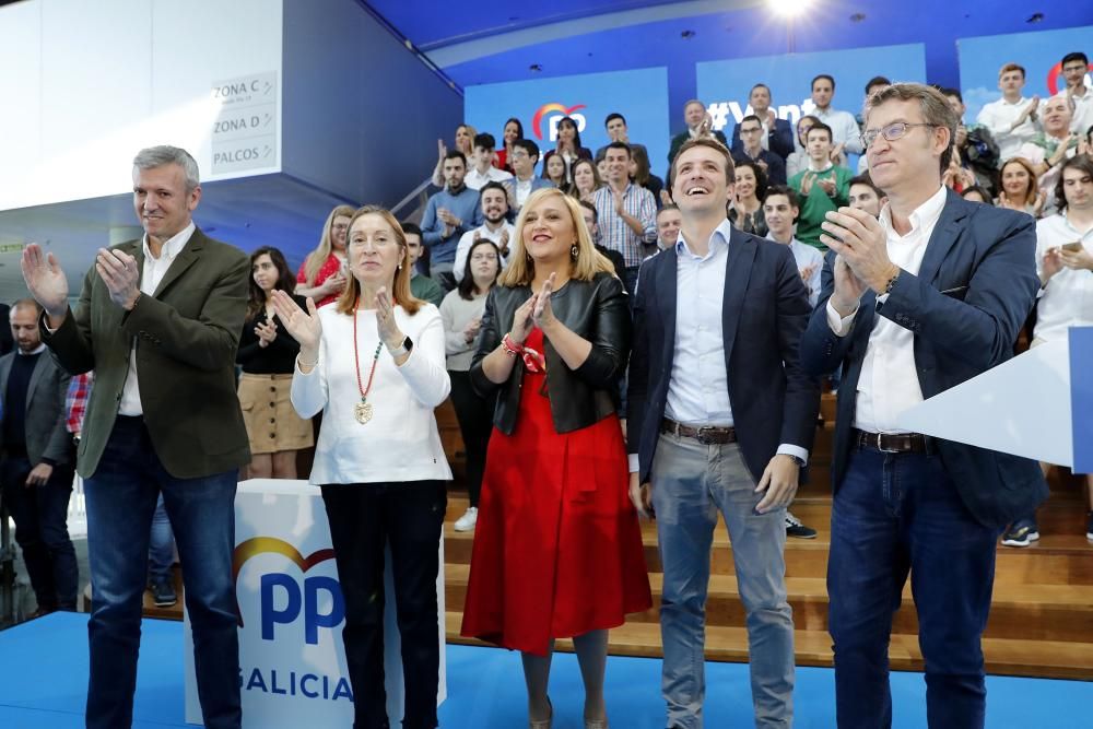 El presidente del Partido Popular lidera un acto en el Auditorio Mar de Vigo en el que estuvo arropado por Alberto Núñez Feijóo, Alfonso Rueda, Ana Pastor o Elena Muñoz.