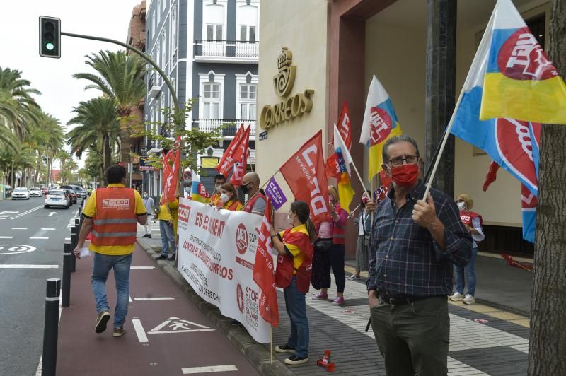 Concentración de trabajadores de Correos