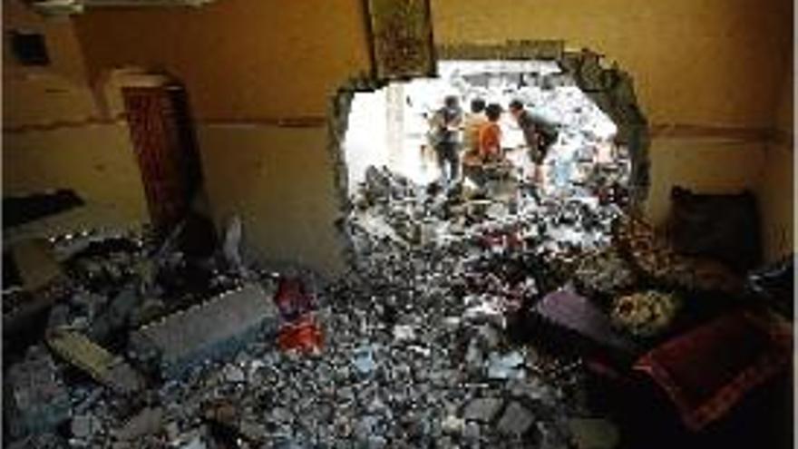Un forat en un habitatge provocat pels atacs aeris