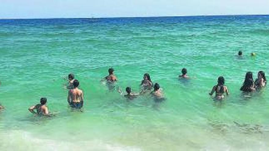 Sortida a la platja d’Ocata dels joves de l’Espai Jove El Kastell de Castellterçol | AJ. CASTELLTERÇOL