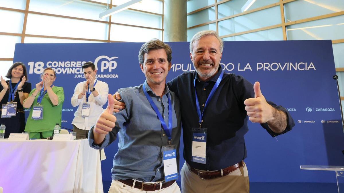 El presidente del PP de Zaragoza, Ramón Celma, y el líder del partido en Aragón, Jorge Azcón, este sábado en el Congreso Provincial popular.