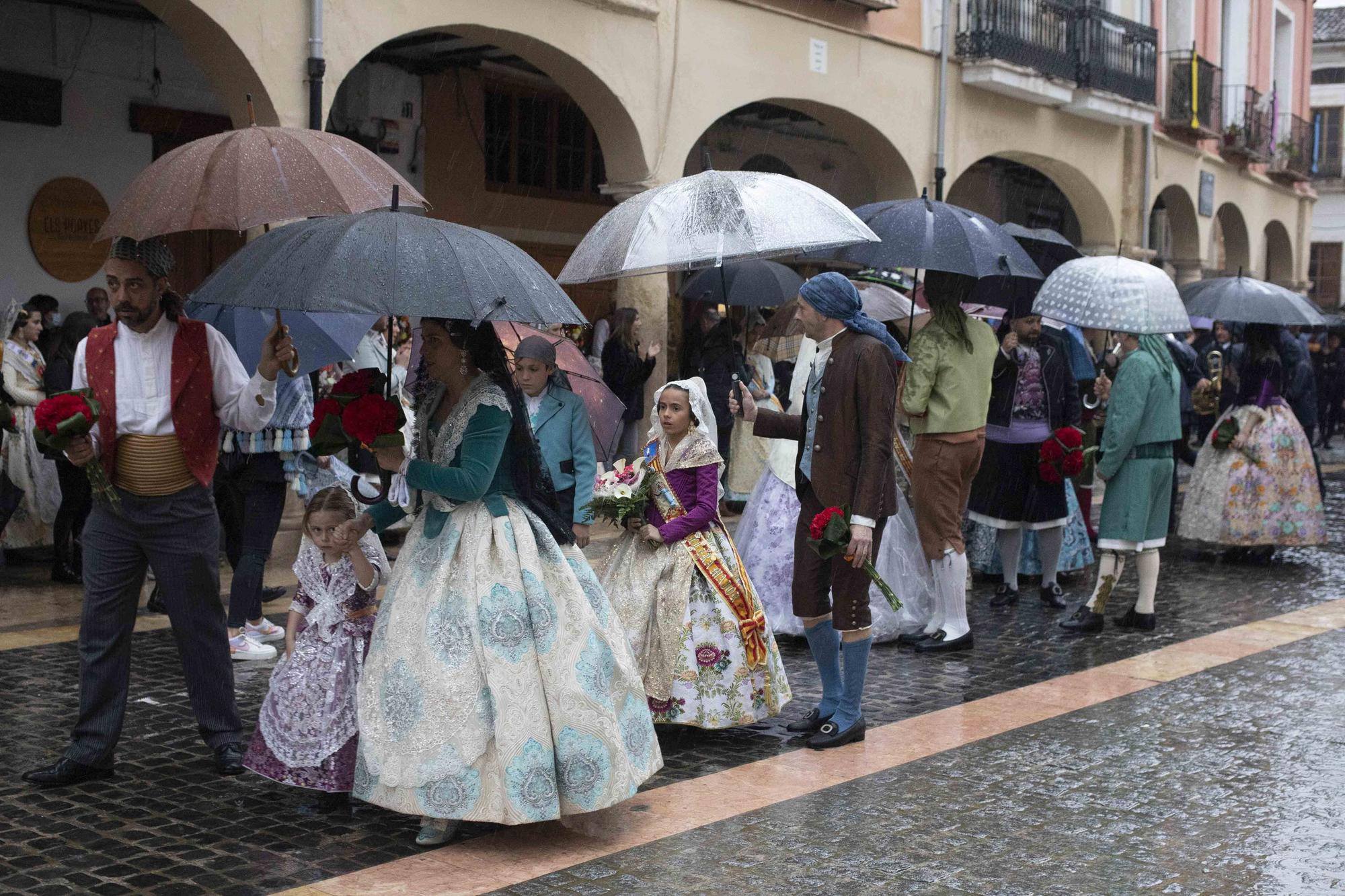 Una Ofrenda pasada por agua en Xàtiva