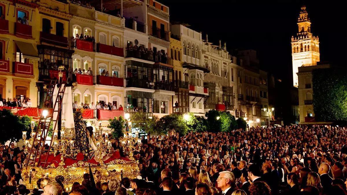 Procesión de la hermandad de El Baratillo en esta Semana Santa 2026, en Sevilla.