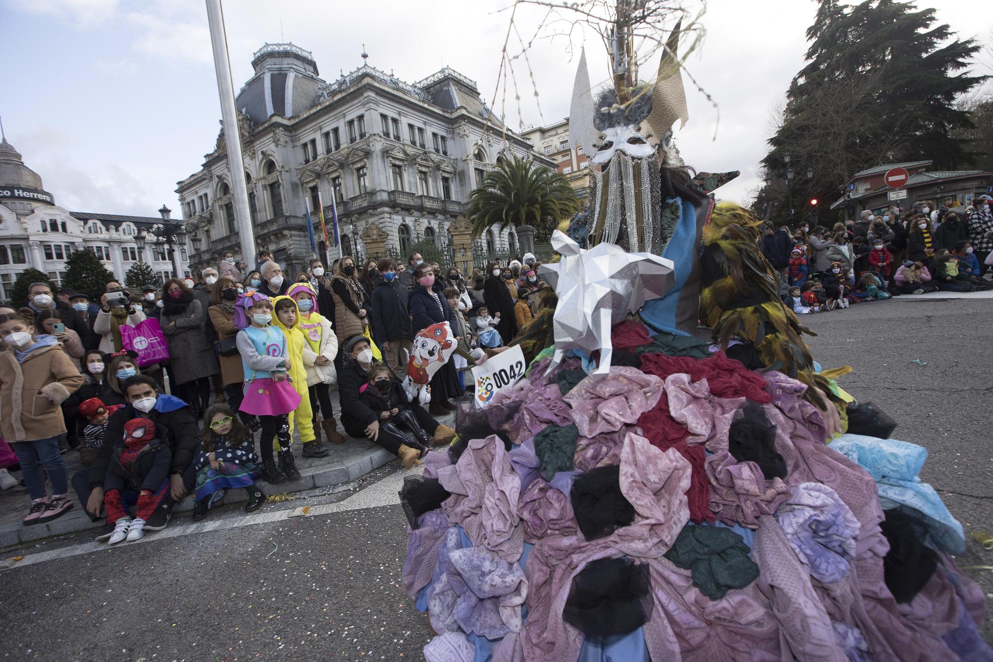 Galería de fotos: Así fue el gran desfile del carnaval en Oviedo