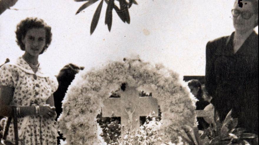 Día de los Difuntos en los años 40 en Las Palmas de Gran Canaria.