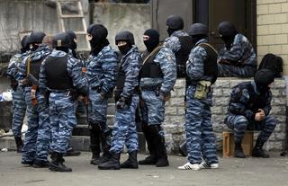 Ucrania disuelve la policía antidisturbios