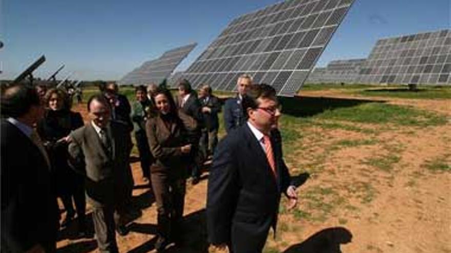 Inaugurada una `huerta´ solar de 34 hectáreas y 40.500 paneles