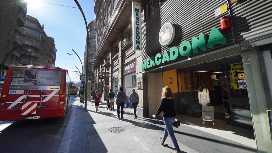 Supermercado de Mercadona en la Gran Vía de Murcia.