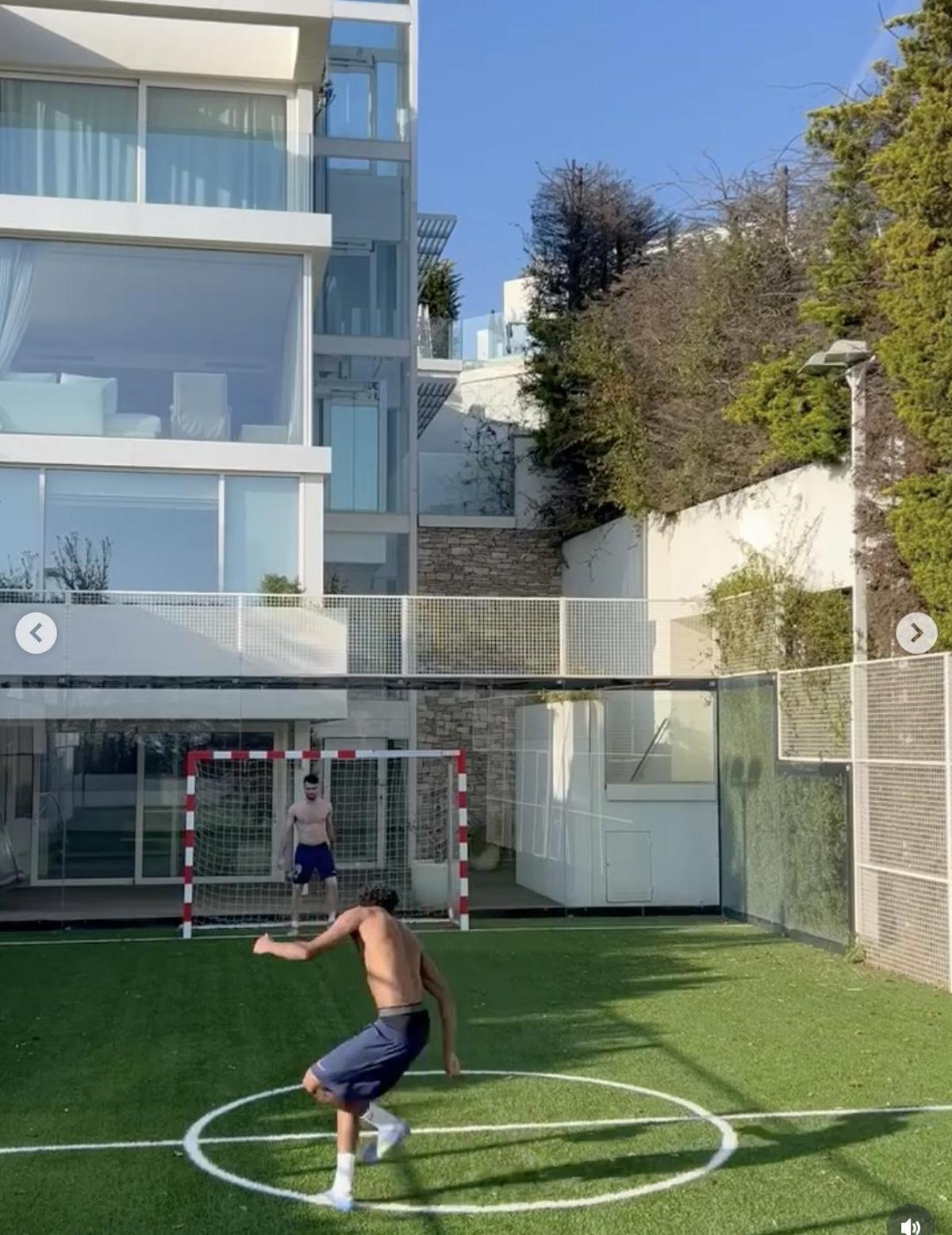 La casa de Lamine Yamal cuenta con campitode fútbol