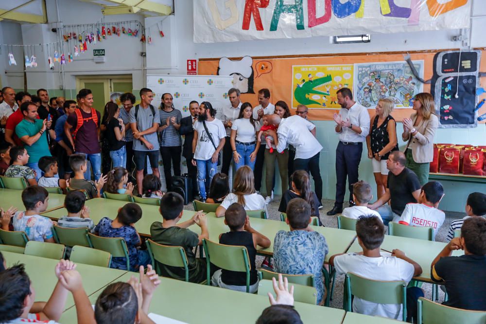 Visita de la selección a un colegio de Elche