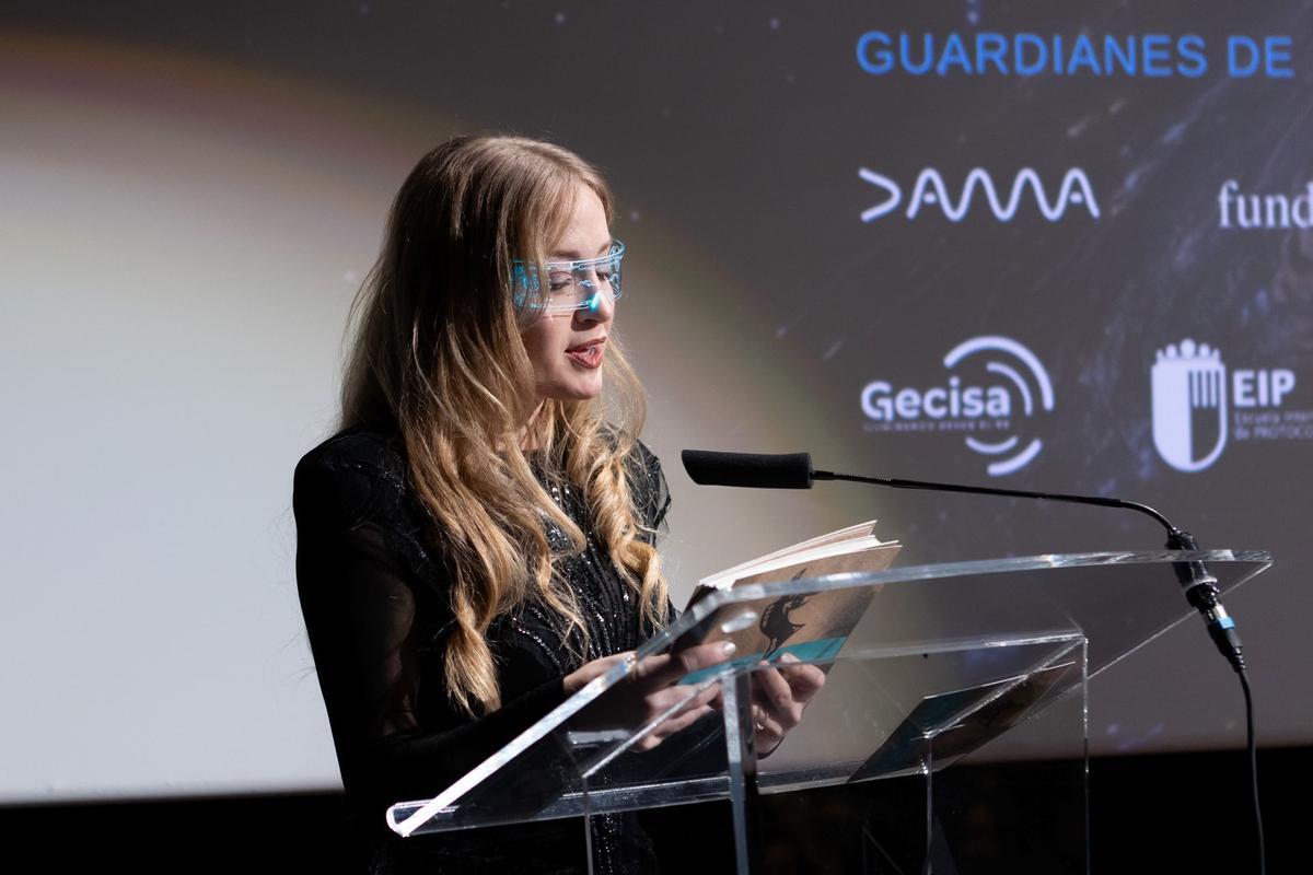 Helher Escribano, directora de Ibicine, en la lectura de las nominaciones