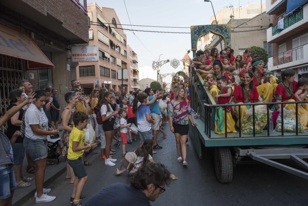 La Vila despide sus fiestas con el desfile infantil