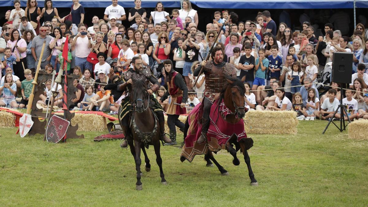 VÍDEO: Primera jornada del mercado medieval de los Exconxuraos de Llanera