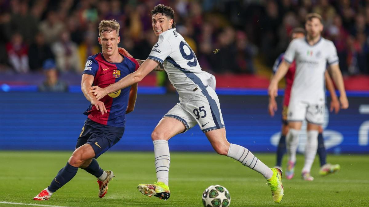 Bastoni cuerpea con Dani Olmo