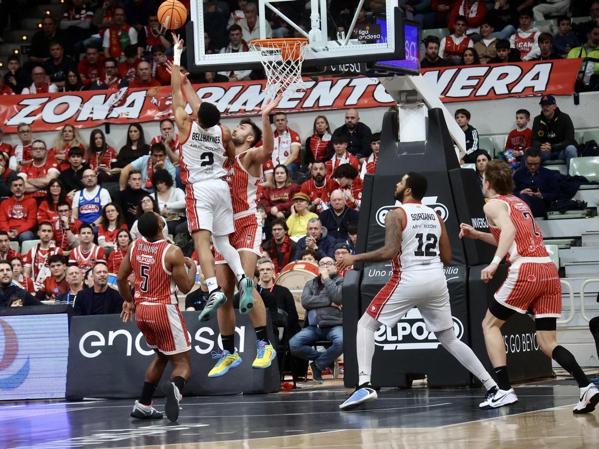 Las mejores imágenes de la victoria de UCAM Murcia frente a Casademont Zaragoza