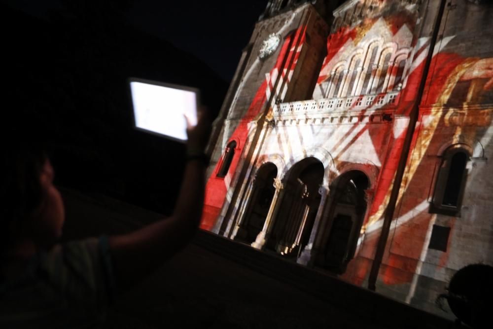 Proyección de "videomapping" en Covadonga.