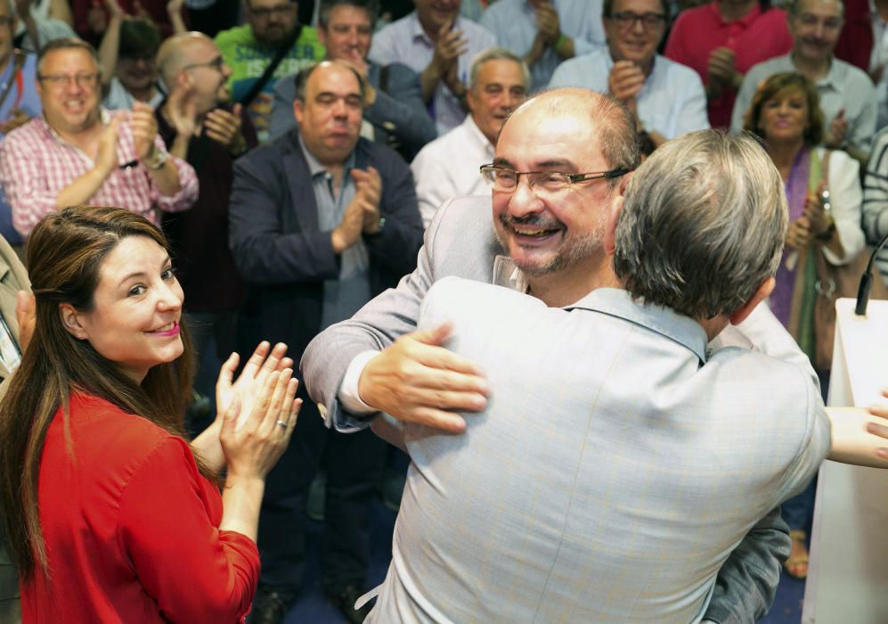 Nit de cares llargues al PSOE