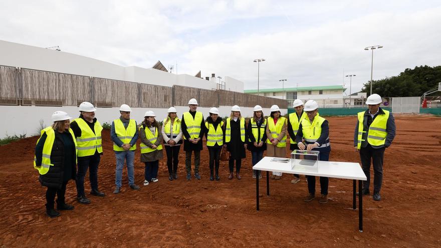 Todos los partidos, invitados al acto de ampliación de la &#039;escoleta&#039; de Can Cantó: «A ver si durante las obras somos tantos»