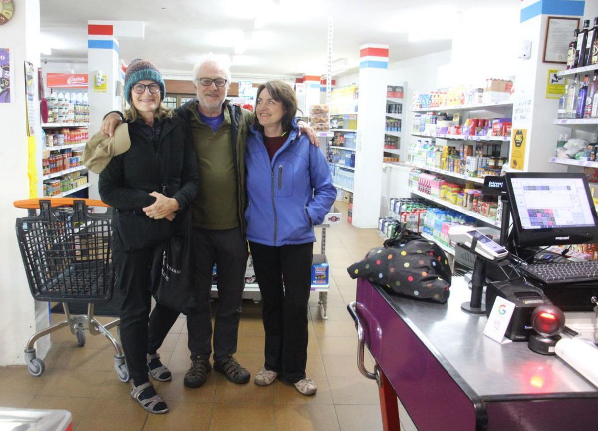 "Cerrar la tienda de un pueblo es el acabose"