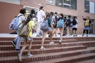 El Raval impulsa un plan para reducir el abandono escolar prematuro