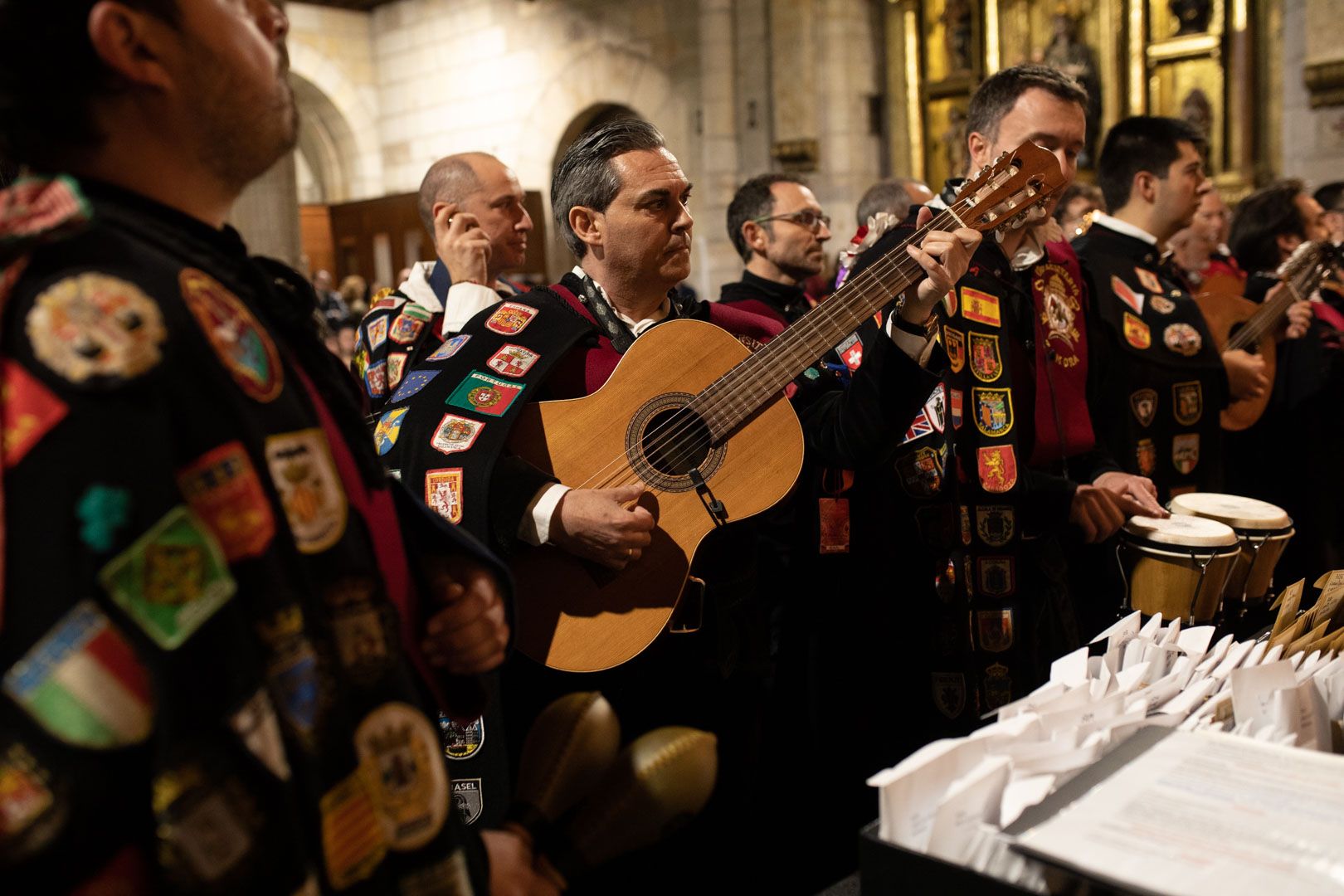 GALERIA | Entrada de nuevos hermanos en la cofradía de Jesús Nazareno