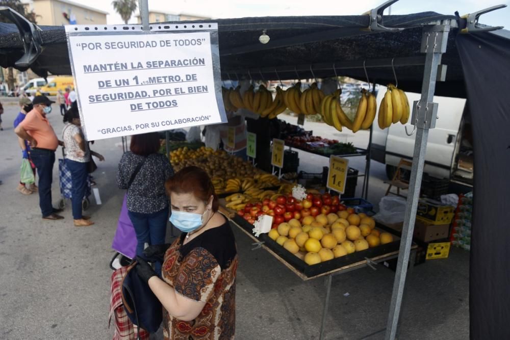 El mercadillo de Huelin vuelve a abrir tras entrar Málaga en la Fase 1.