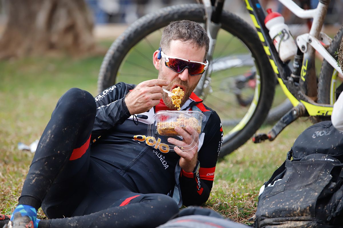 Las imágenes de la espectacular etapa de la Andalucía Bike Race