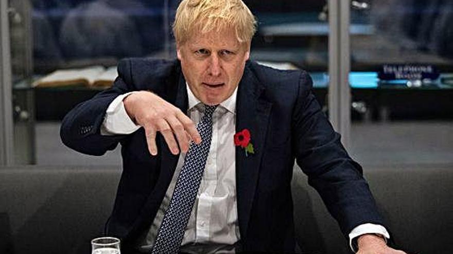 Boris Johnson, durant la recent visita a una comissaria de policia de Londres.