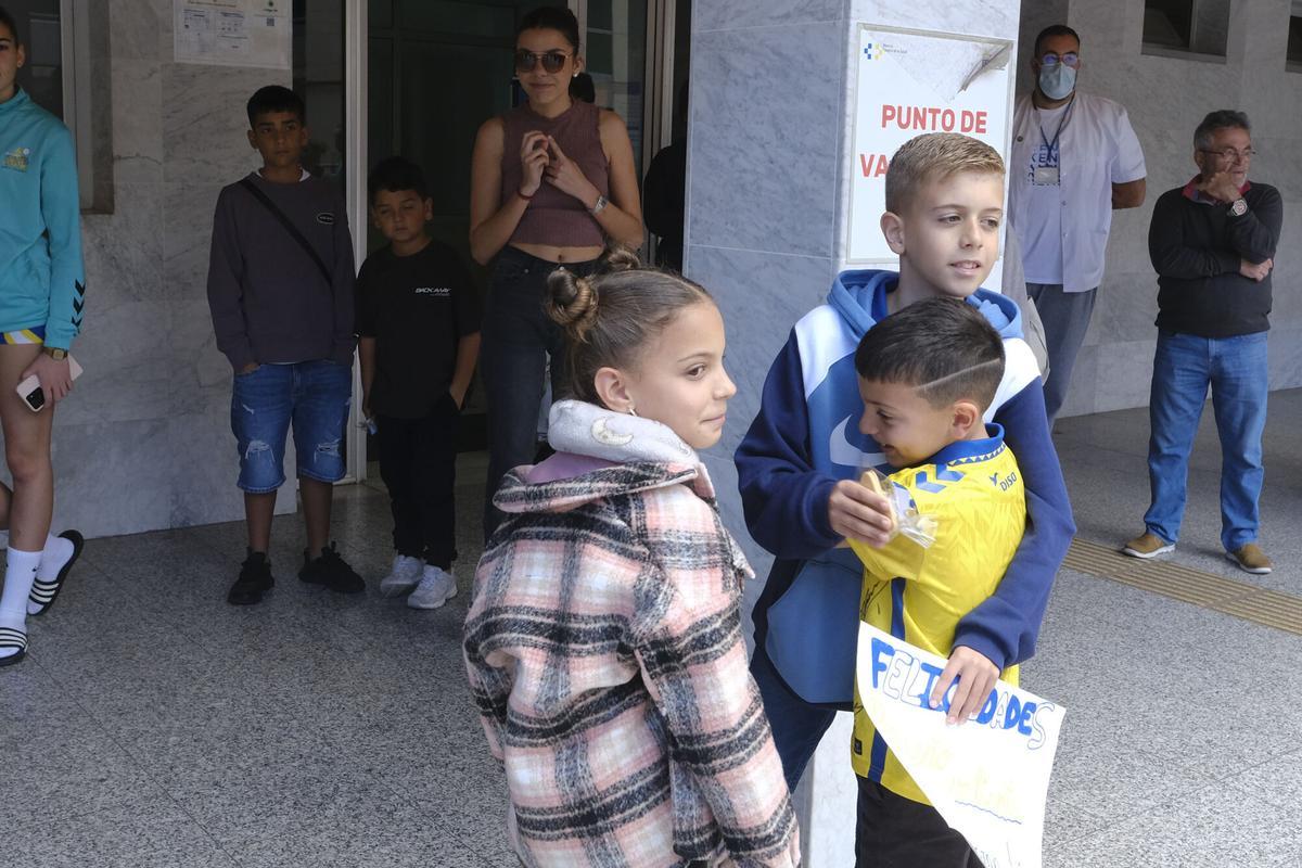 Elías, un niño grancanario de siete años, supera la leucemia Elías, un niño grancanario de siete años, supera la leucemia