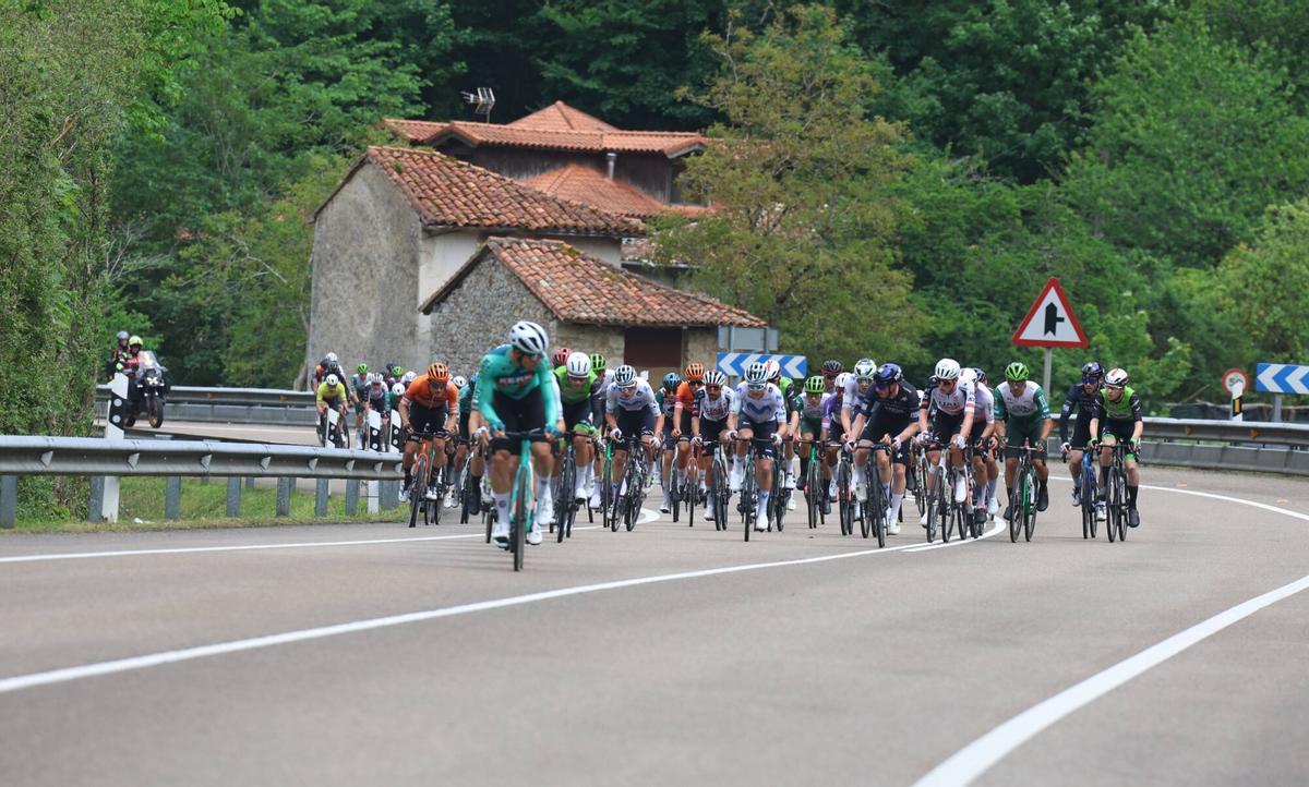 EN IMÁGENES: Así fue la segunda etapa de la Vuelta Ciclista a Asturias