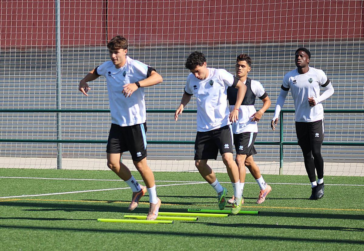 José Nadal, Alejandro Anes, Julián Rodríguez y Zom a Zom, durante la sesión de trabajo.