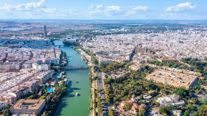 El monumento de Sevilla que fue una de las industrias más importantes de Europa y se levantó sobre 'calaveras'