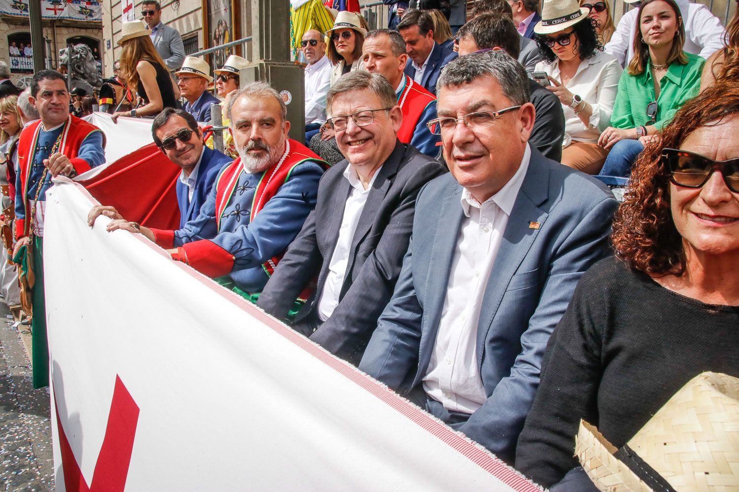 El bando Cristiano deslumbra Alcoy