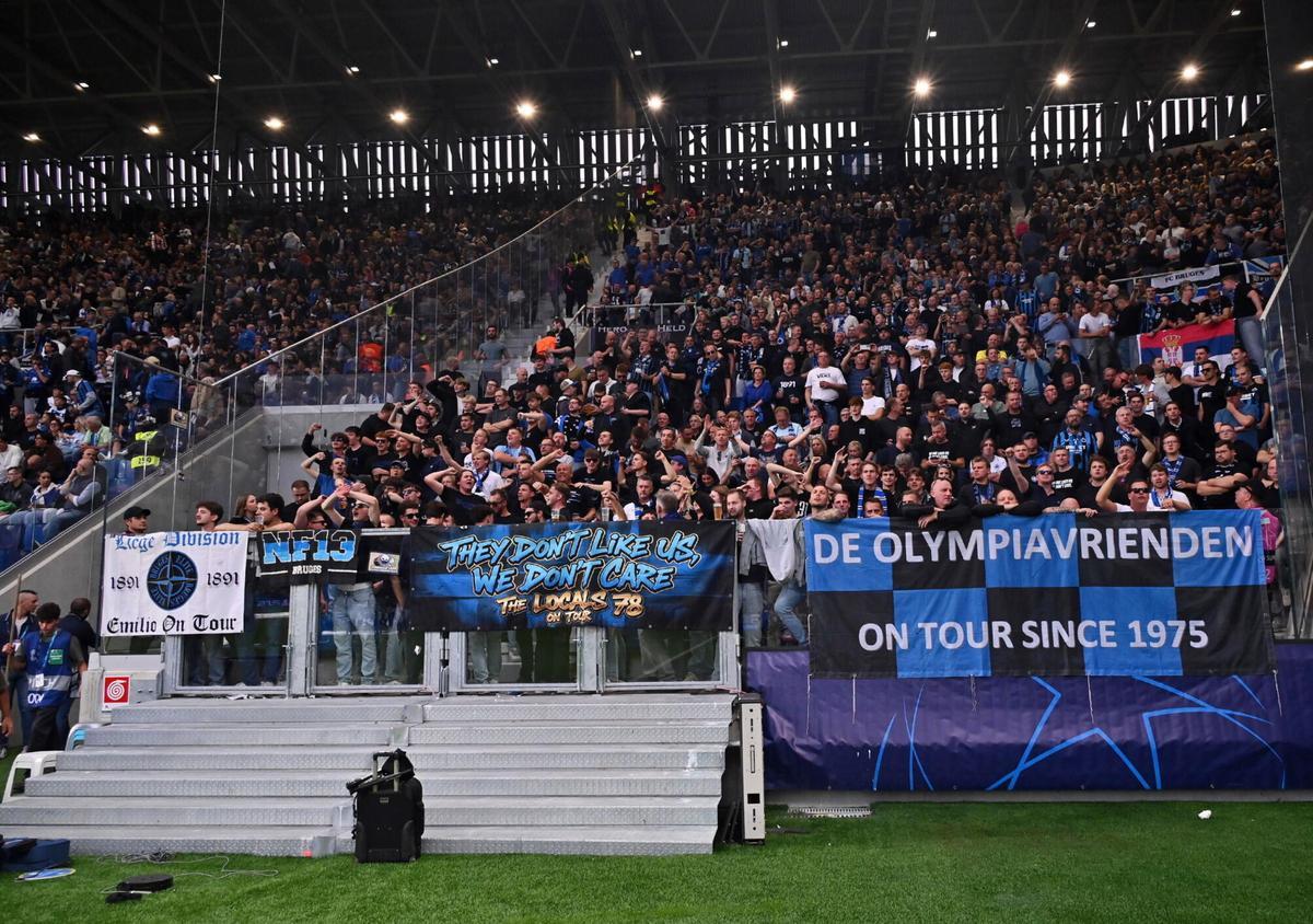 La afición del Brujas, en el campo del Atalanta en la presente edición de la Champions