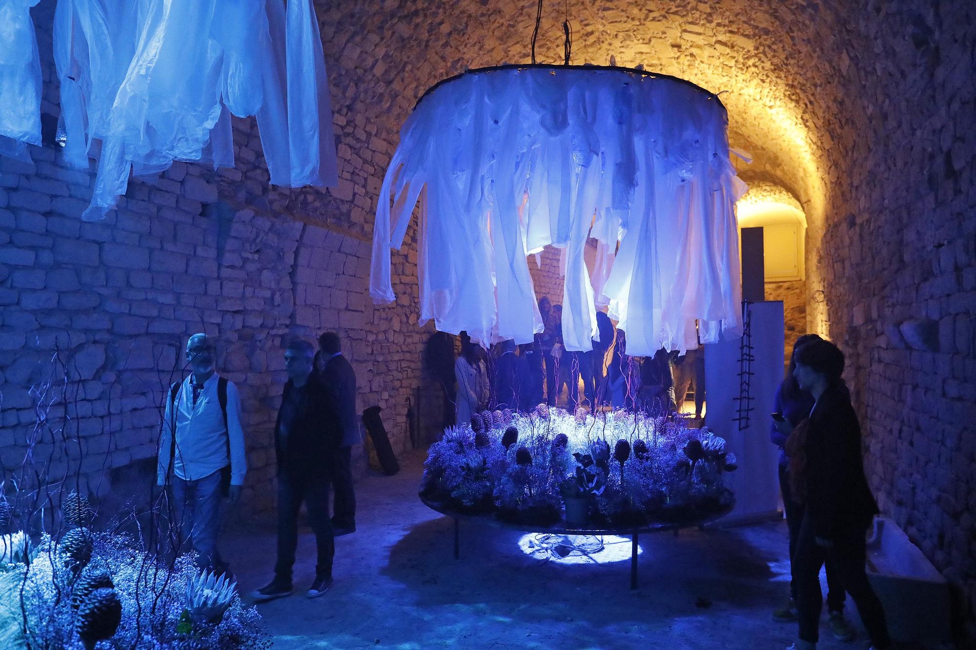 Així és el muntatge de Temps de Flors del soterrani de la catedral de Girona