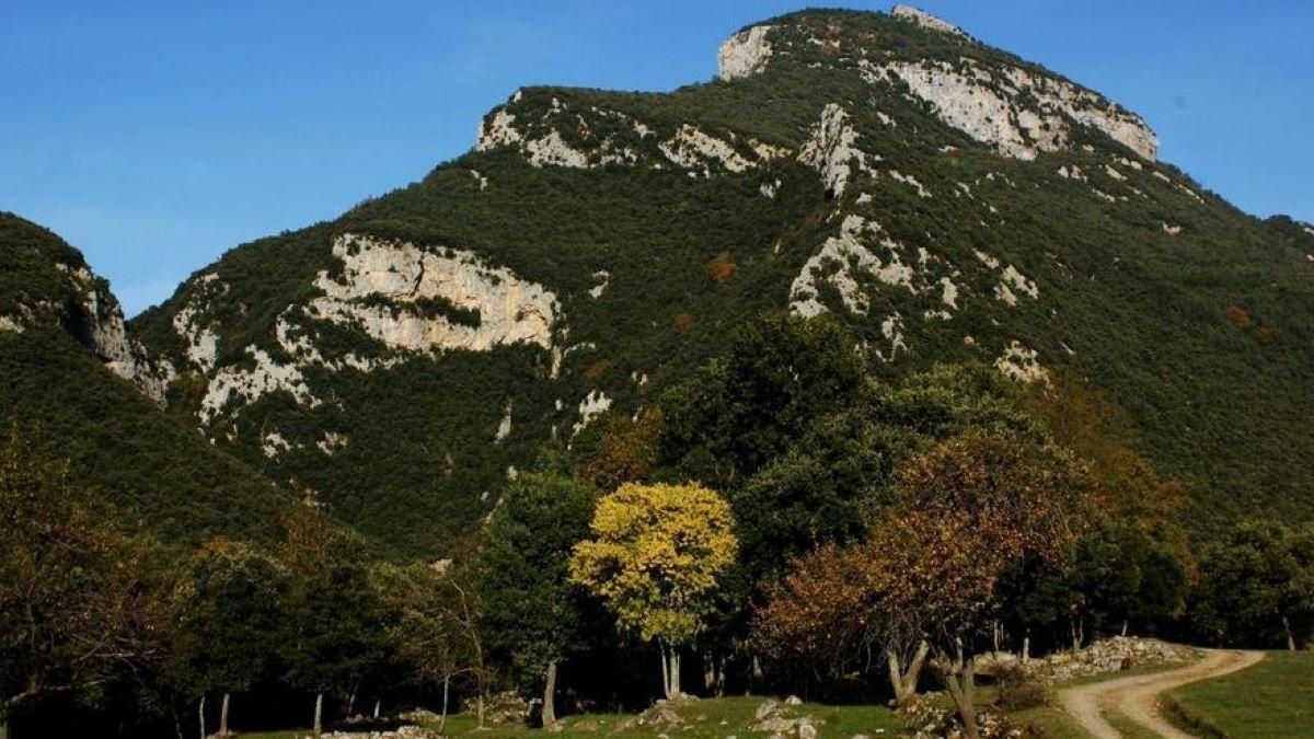 El puig de Bassegoda, en una imatge d'arxiu.