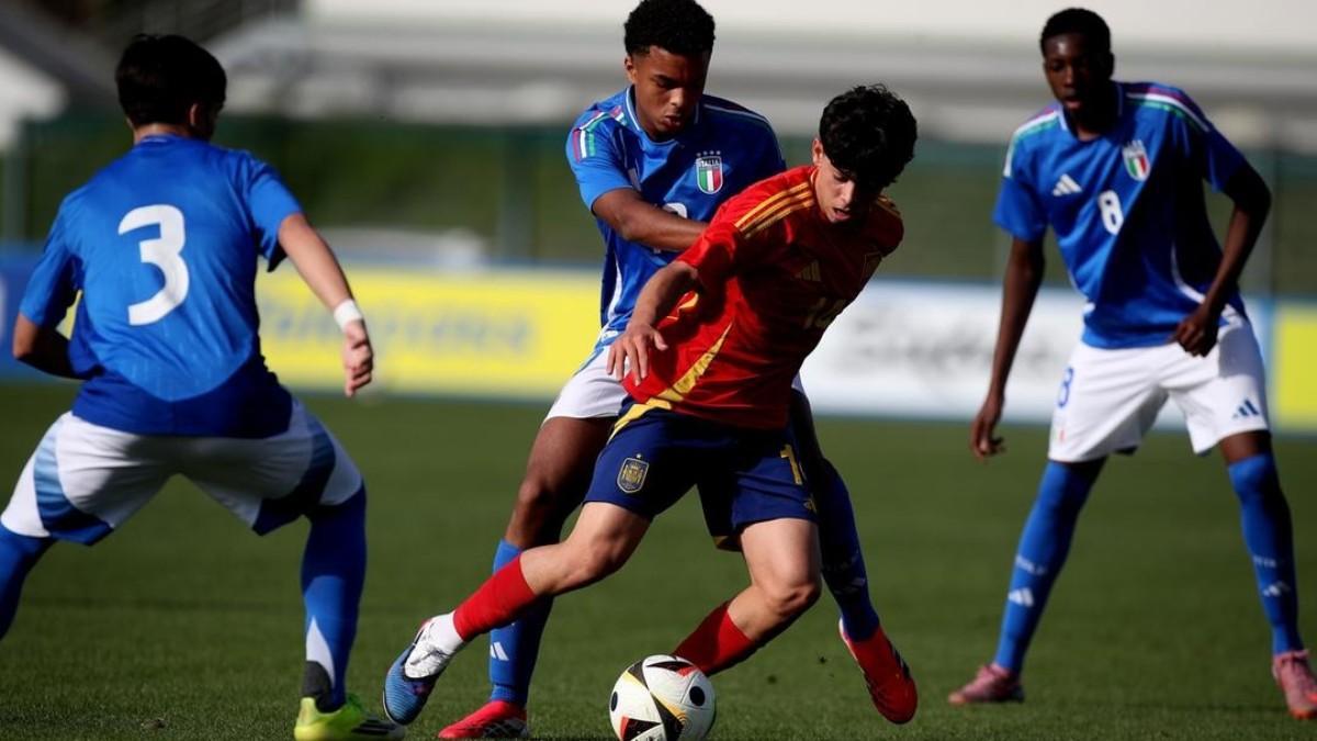 Víctor Barbany jugó contra Italia con la selección española Sub-15