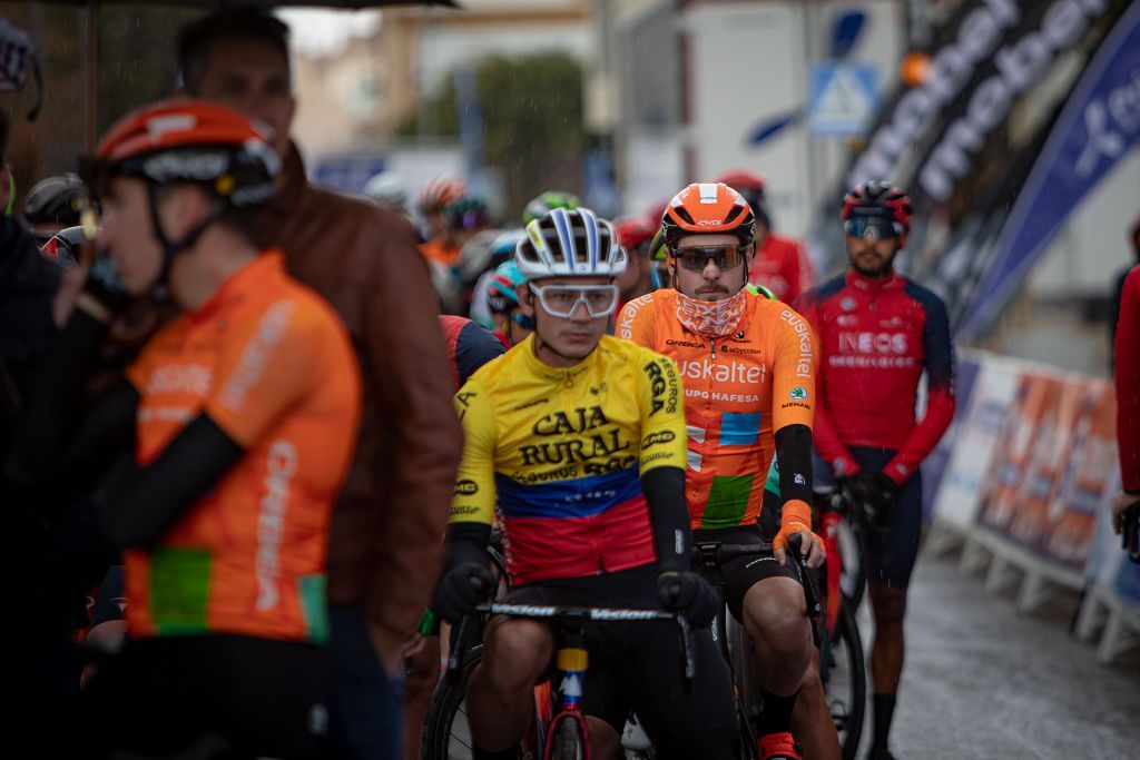 Salida de la Vuelta Ciclista a la Región de Murcia en San Javier