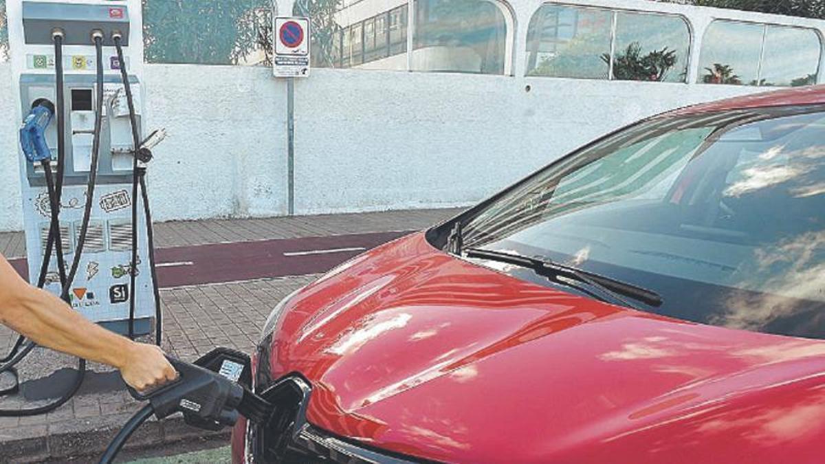 Punto de recarga de vehículos eléctrico.s