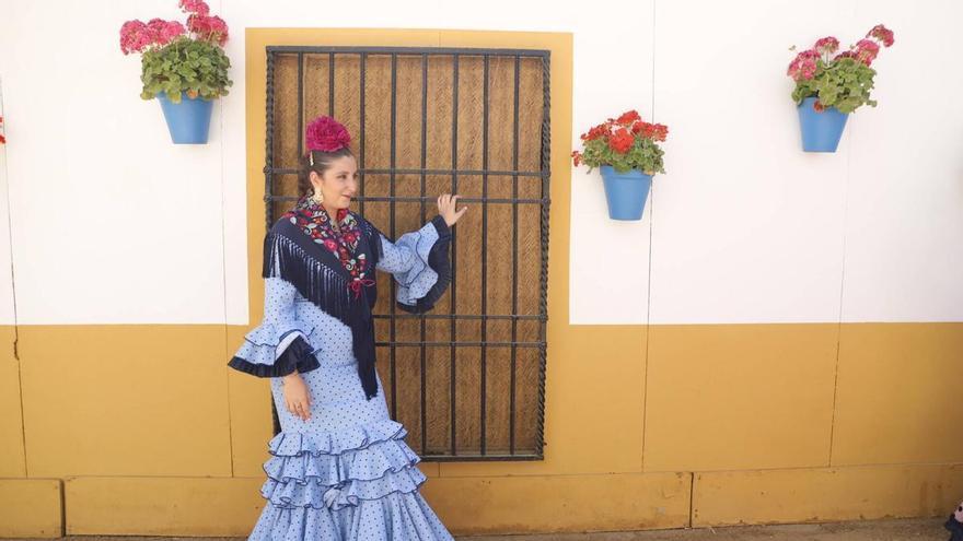 El Arenal se llena de color y los trajes de flamenca brillan en este jueves de Feria